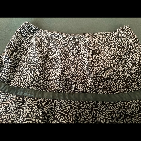 H&M Divided Mini Skirt - Picture 5 of 16